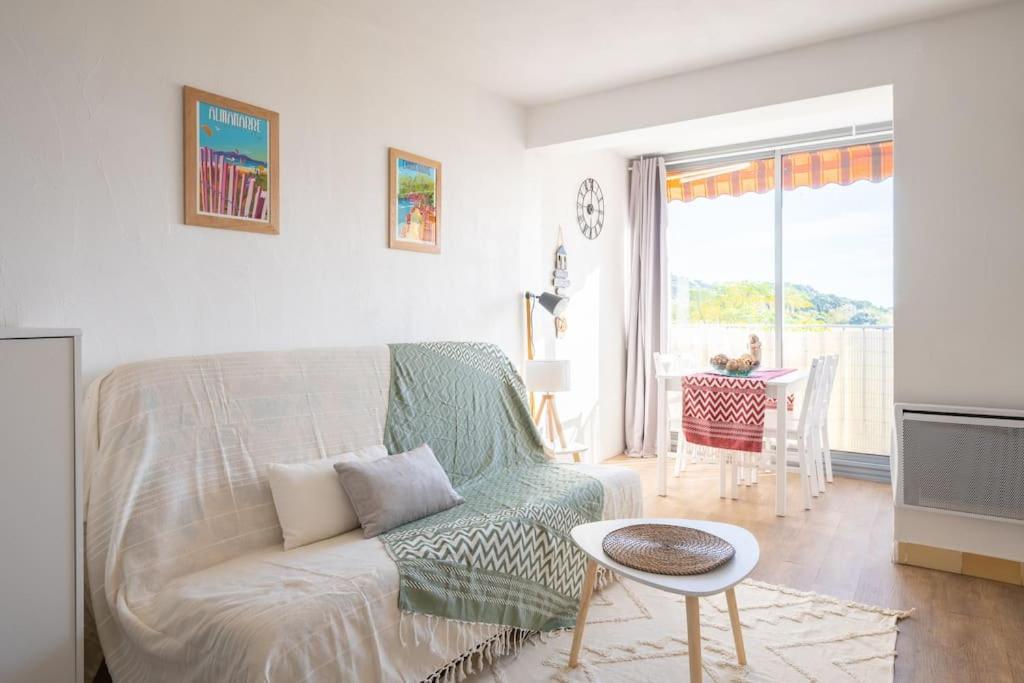 Charmant A 600 M Des Plages Proche Des Commerces Lesclesdenicole 카르쿠에이란느 외부 사진